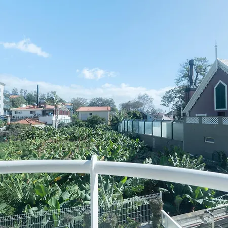 Navio Azul Funchal (Madeira)