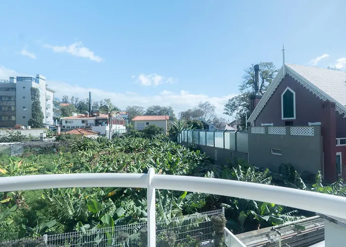 Navio Azul Funchal (Madeira)